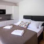 Lucka Quiet Location, Free Bikes, Big Garden, Doctor 아파트 *