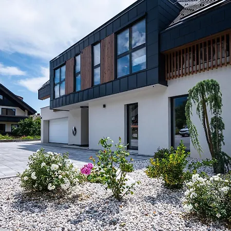 Apartman Lucka Quiet Location, Free Bikes, Big Garden, Doctor *