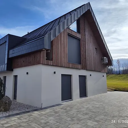 Lucka Quiet Location, Free Bikes, Big Garden, Doctor * Bled