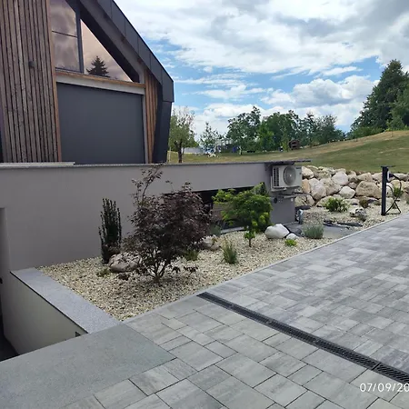 Lucka Quiet Location, Free Bikes, Big Garden, Doctor شقة