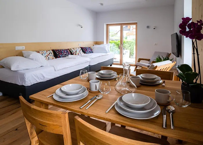 Lucka Quiet Location, Free Bikes, Big Garden, Doctor Apartment