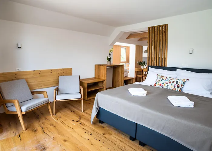 Lucka Quiet Location, Free Bikes, Big Garden, Doctor Apartment *